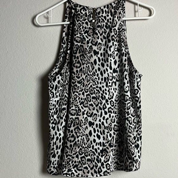 E&M COLLECTION ANIMAL PRINT TIE FRONT SLEEVELESS BLOUSE SIZE LARGE PREOWNED - Picture 7 of 7